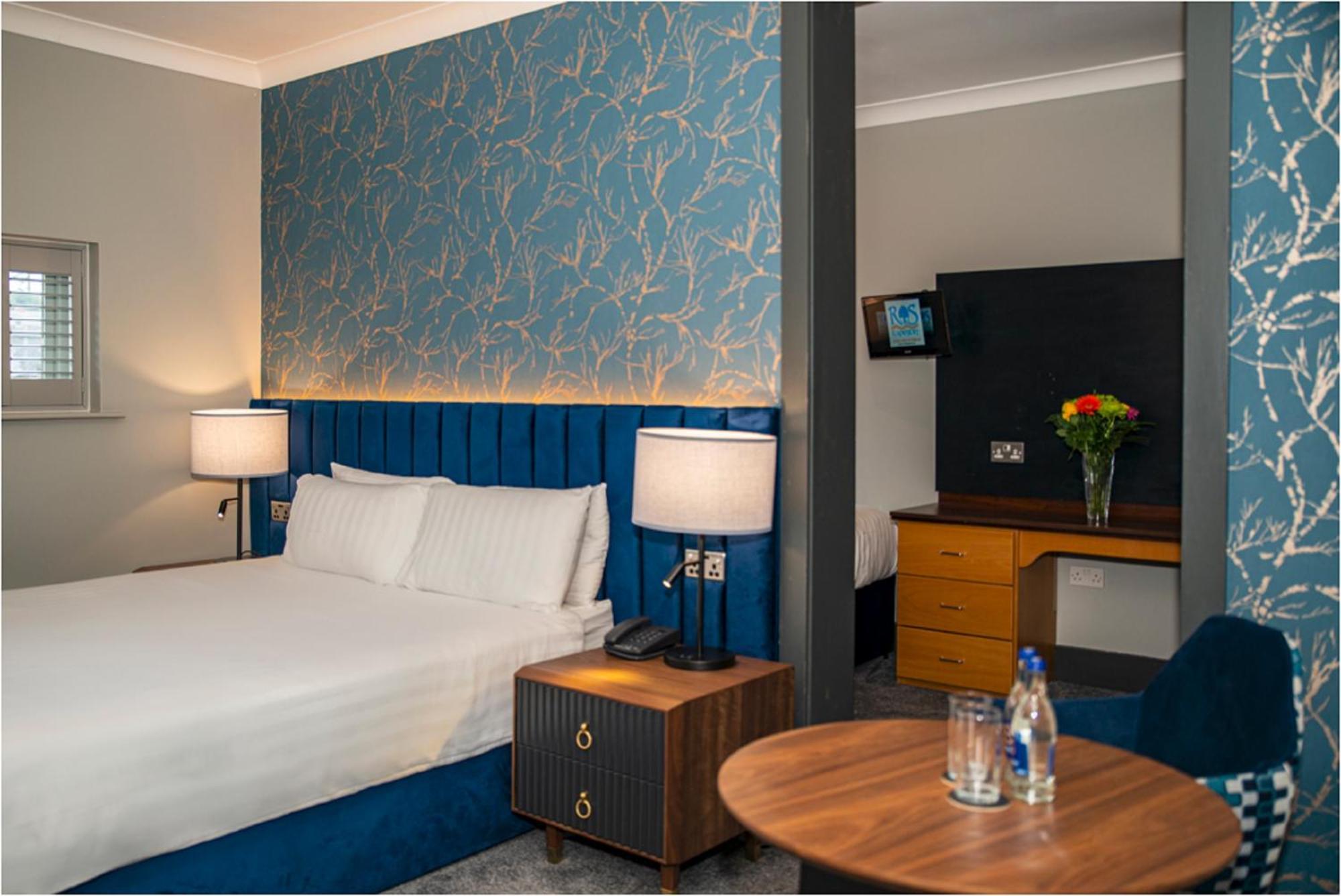 The Riverside Park Hotel Enniscorthy Room photo