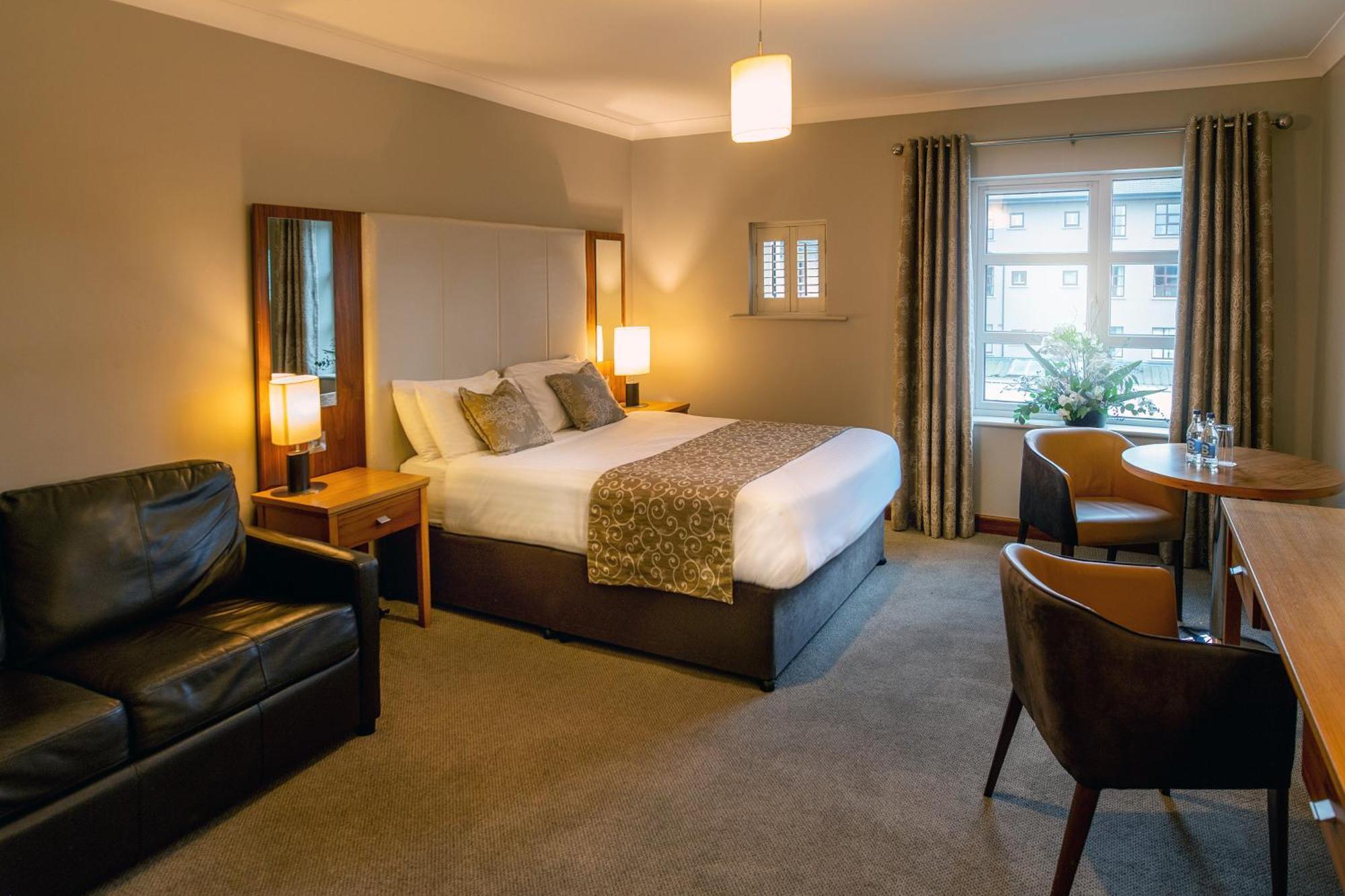 The Riverside Park Hotel Enniscorthy Room photo